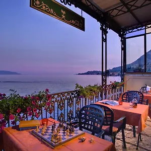 https://hotel-garni-riviera.it-lombardy.com